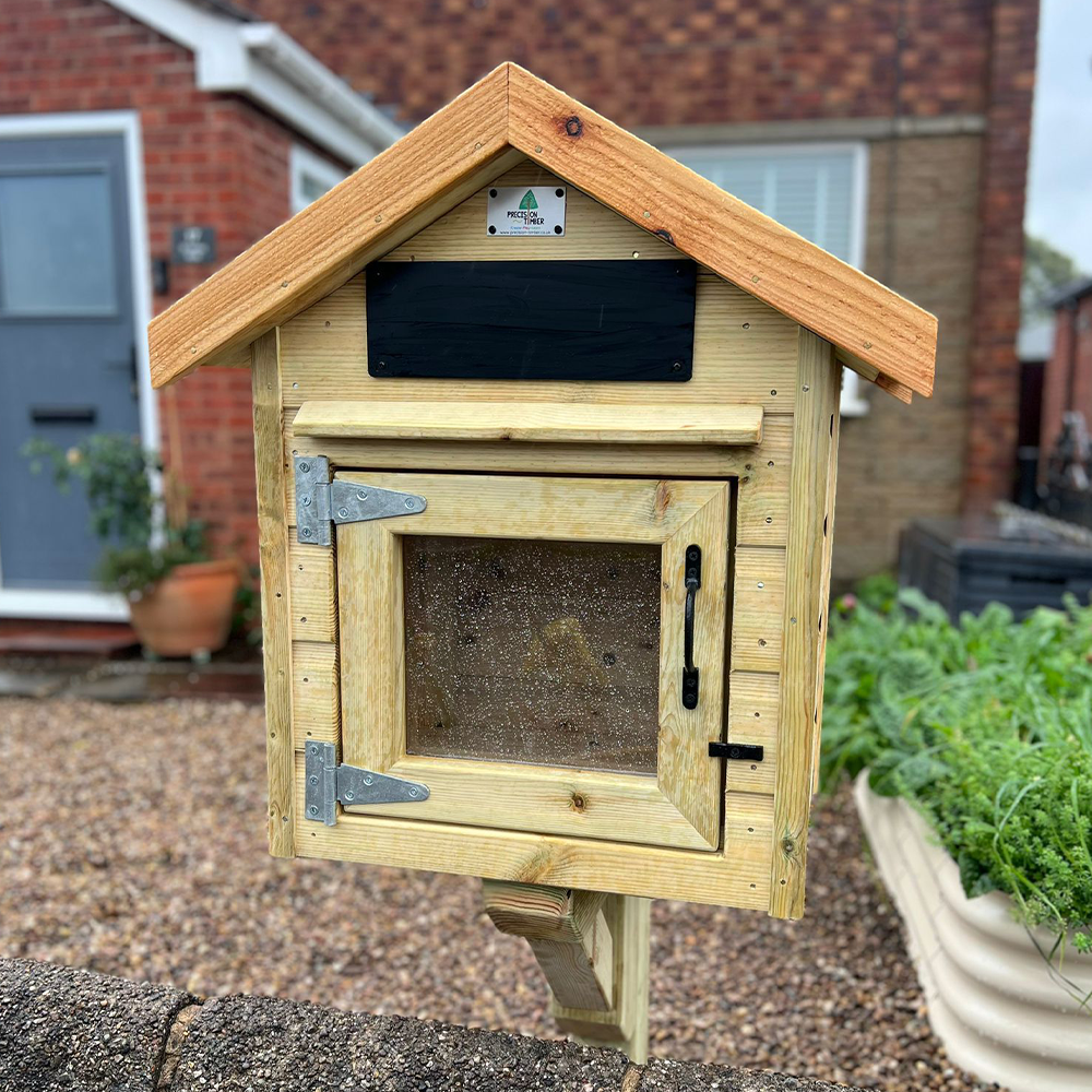 Mini Outdoor Playground Reading Library
