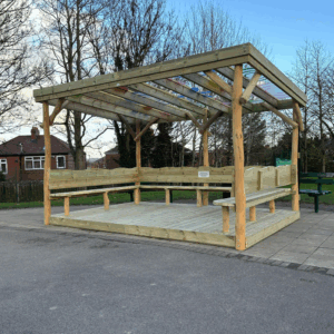 Robinia Shelter with Perspex Patterned Roof