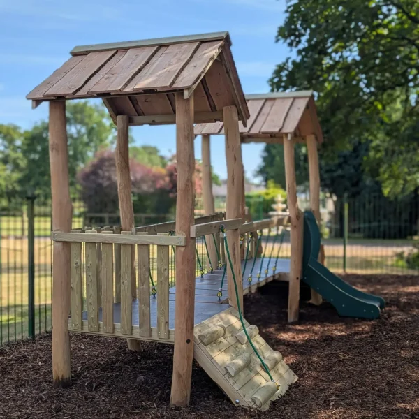Bespoke Robinia Adventure Tower (1)