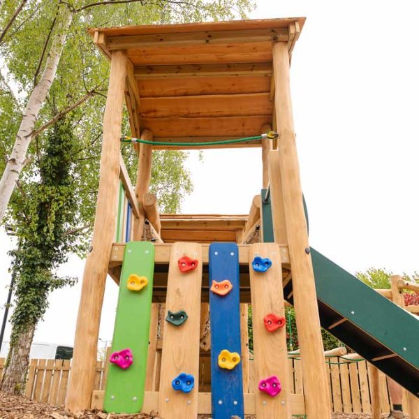 Bespoke Robinia Adventure Tower (8)