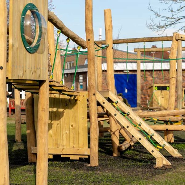 Bespoke Robinia Agility Hub (1)