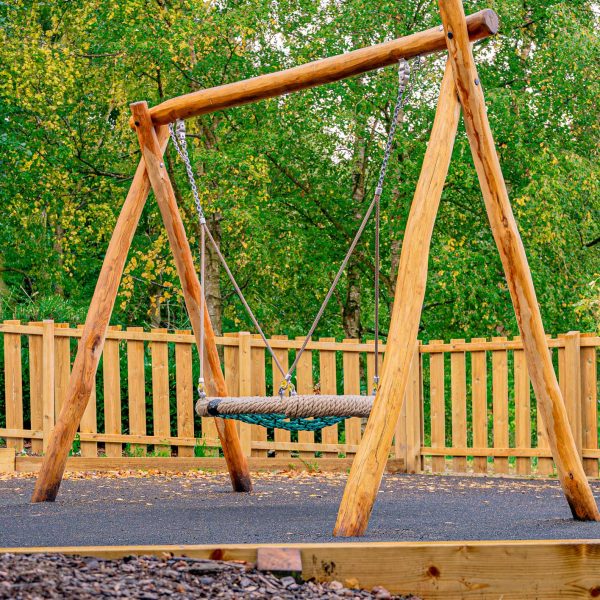 Robinia Basket Swing